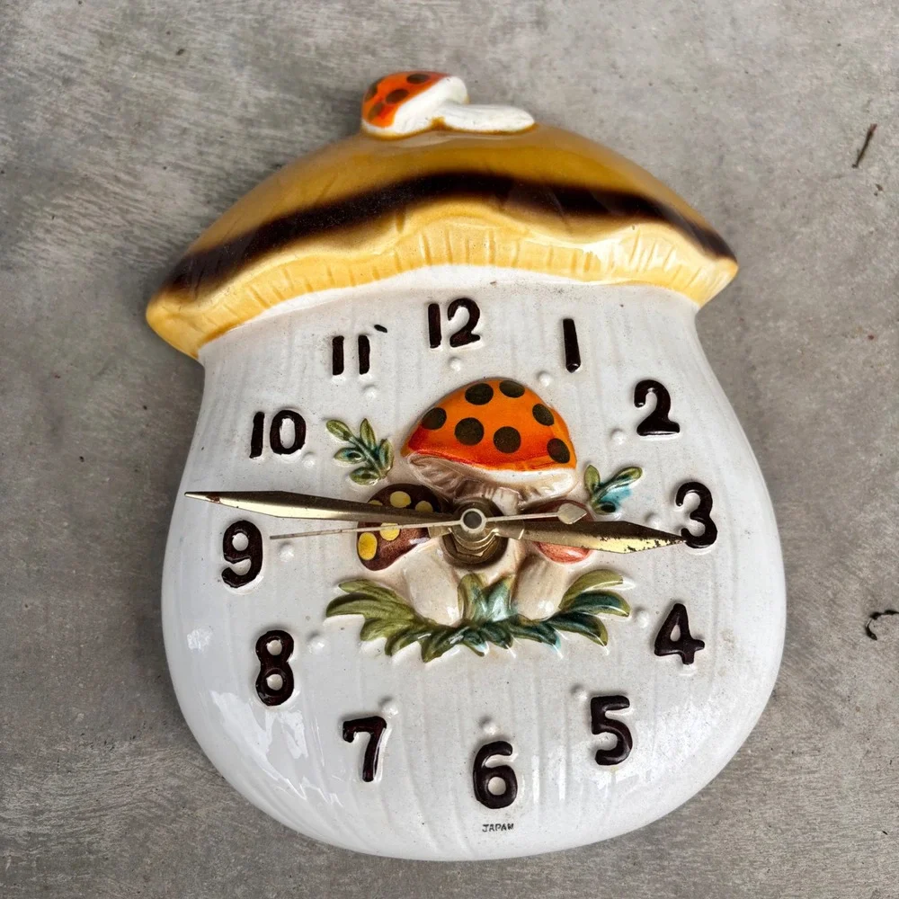 Vintage Sears Merry Mushroom Wall Clock Ceramic Japan Retro 1970s Kitchen Decor